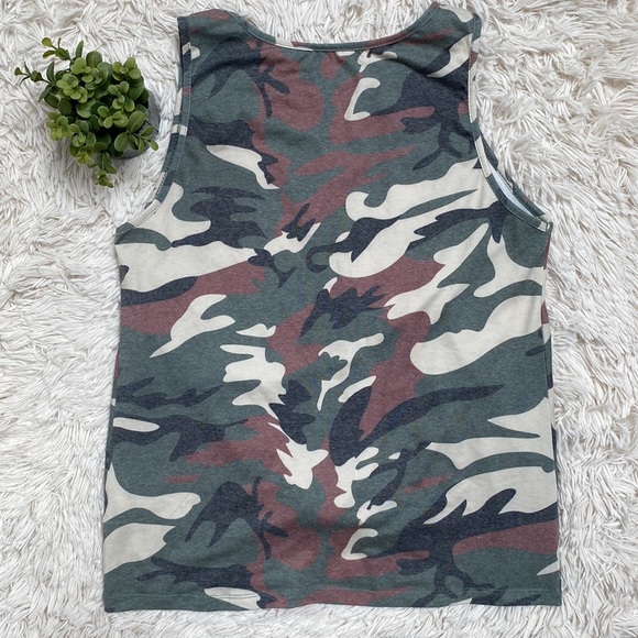 Boutique Twist Hem Camo Tank Top 💗 Olive Cream & Gray - Picture 4 of 10